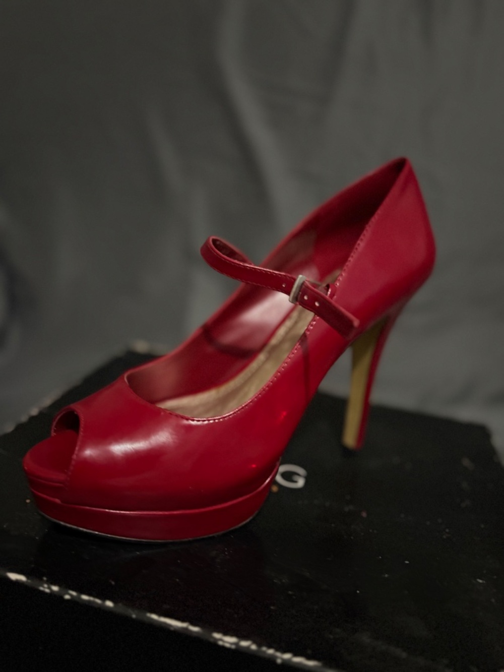 Red Pumps - Picture 10 of 16